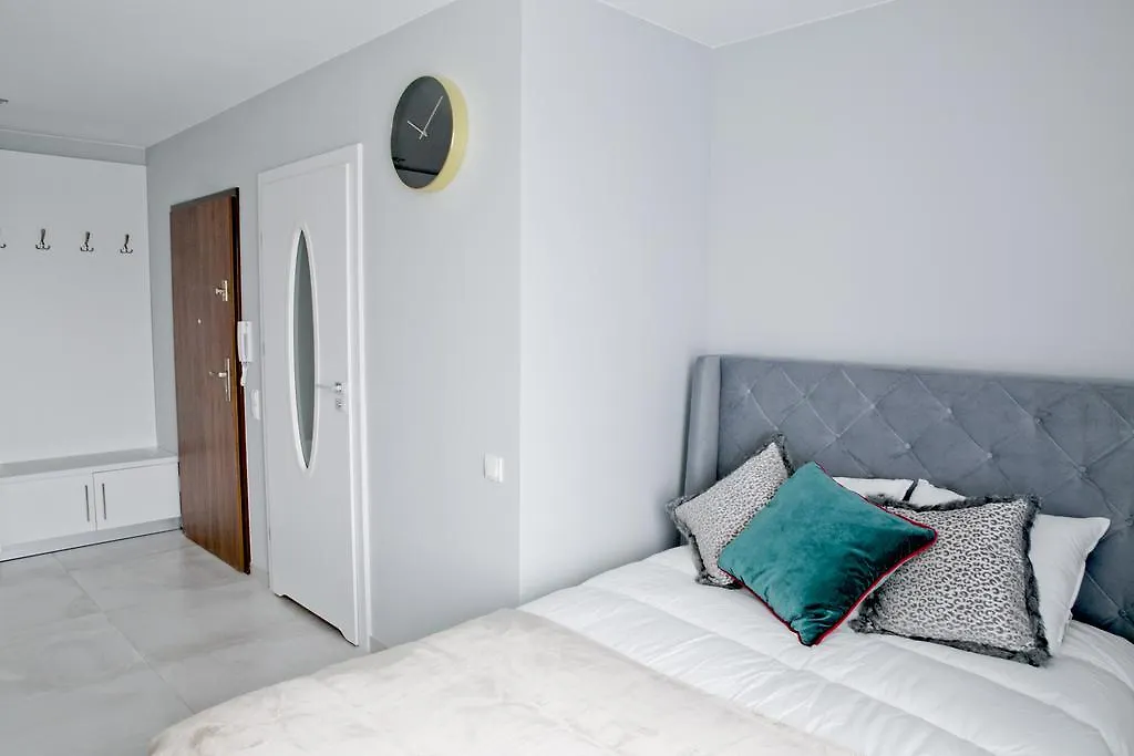 Elegant City Center Apartment 7B-1
