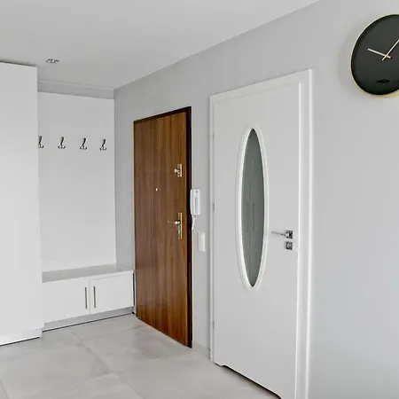 Elegant City Center Apartment 7B-3